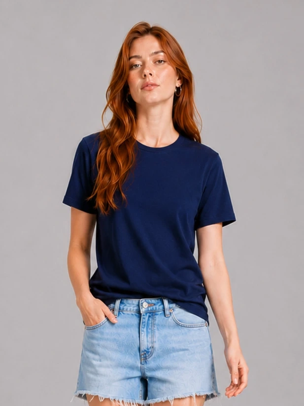 Camiseta Slim Fit Lisa Azul Marinho